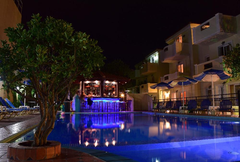 Ayía Marína Sofia Studios & Apts מראה חיצוני תמונה