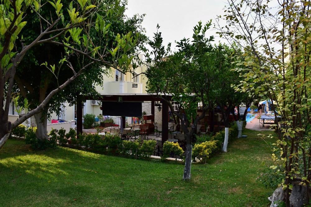 Ayía Marína Sofia Studios & Apts מראה חיצוני תמונה